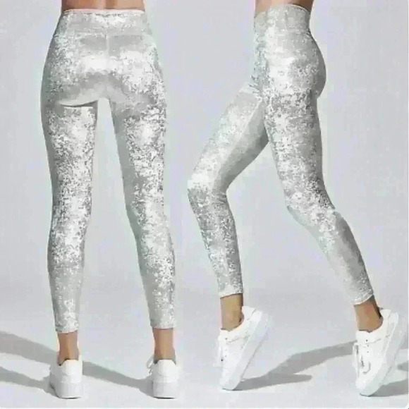 Heroine Sport Gilded Silver Velvet Velour Leggings Size Medium Like New! - Picture 1 of 12